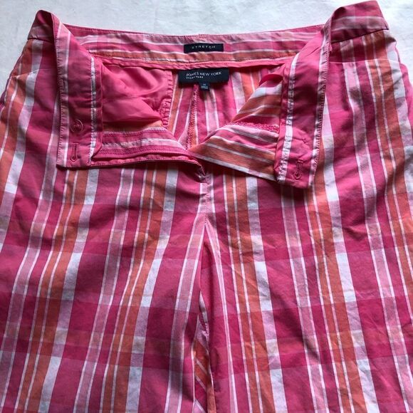 Jones New York Stretch Bermuda shorts Size 14 pink/orange/white stripe - Picture 3 of 6